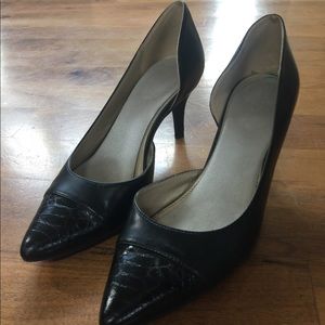 $12 Gorgeous Bandolino Italian Leather Black heels
